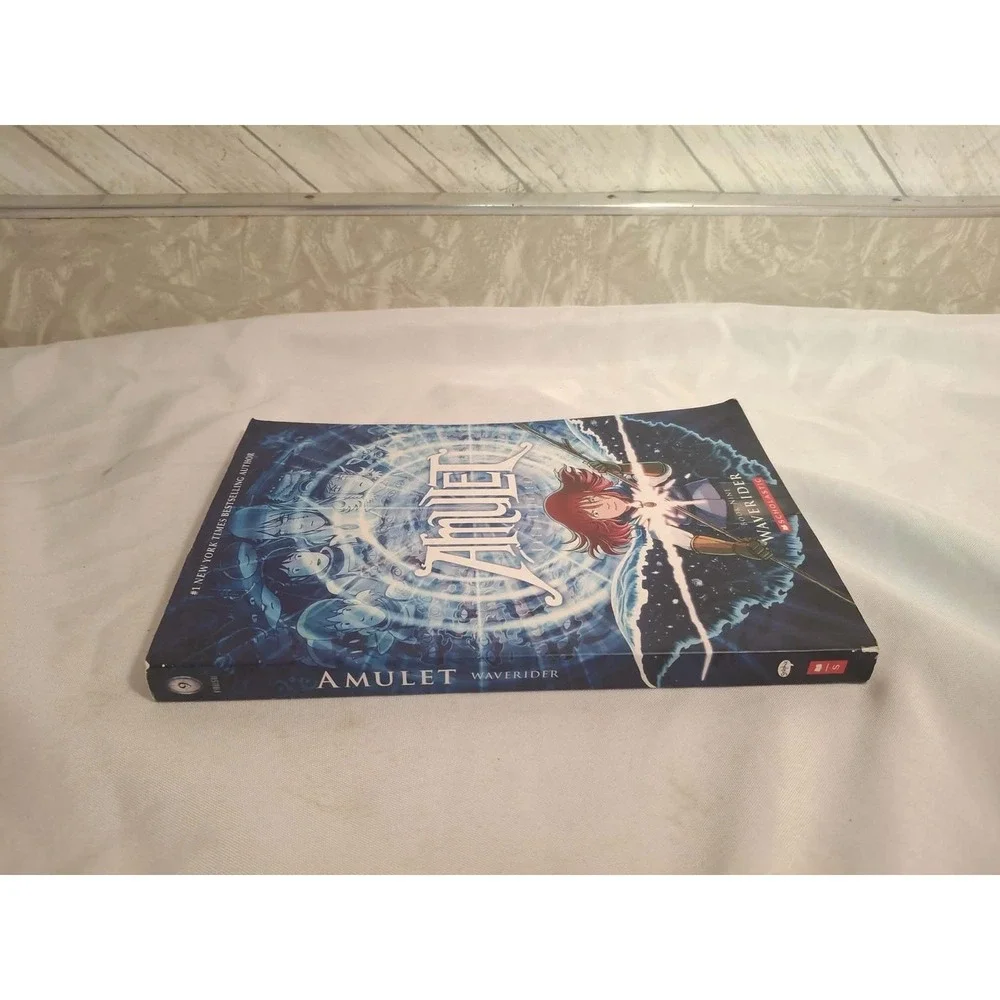 Waverider: A Graphic Novel (Amulet 9) - Paperback By Kibuishi, Kazu